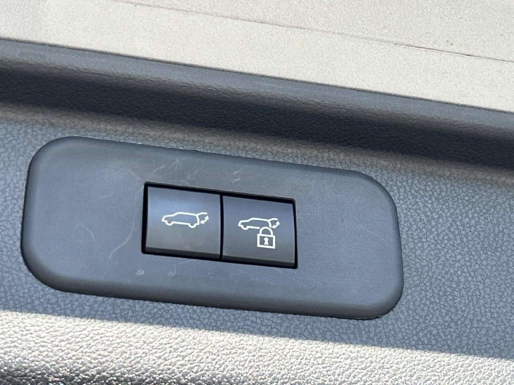 Used 2024 Toyota Grand Highlander AWD image 14