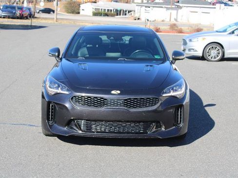 Used 2019 Kia Stinger GT2 image 3