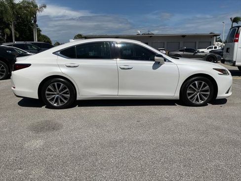 Used 2019 Lexus ES 350 w/ Premium Package FWD image 3