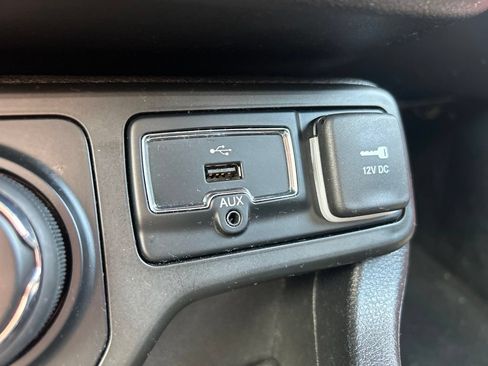 Used 2018 Jeep Renegade Sport w/ Power & Air Group AWD/4WD image 30
