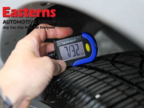 Used 2022 Nissan Armada SV w/ SV Appearance Package image 31