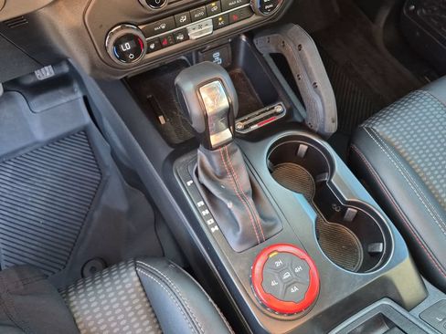 Used 2025 Ford Bronco Raptor AWD/4WD image 29