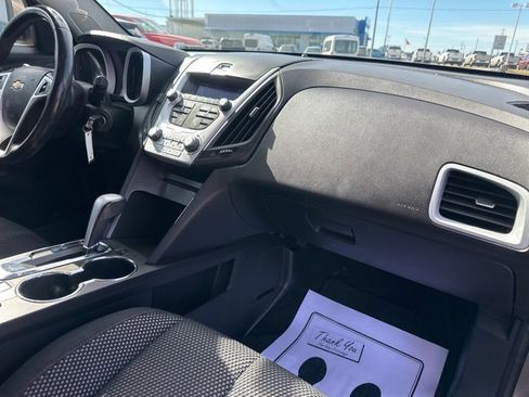 Used 2010 Chevrolet Equinox LT w/ Vehicle Interface Package image 9