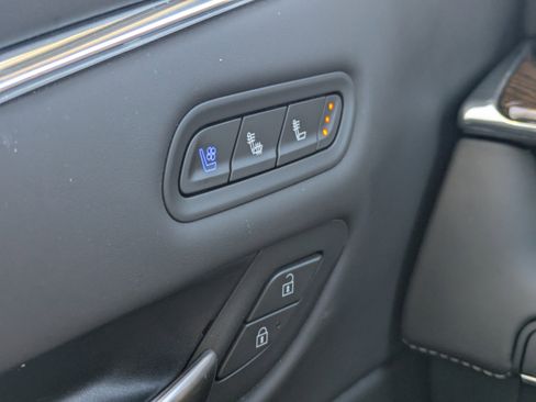 Used 2024 Cadillac Escalade Premium Luxury Platinum image 28