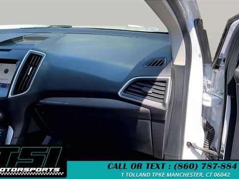 Used 2020 Ford Edge SEL AWD/4WD image 16