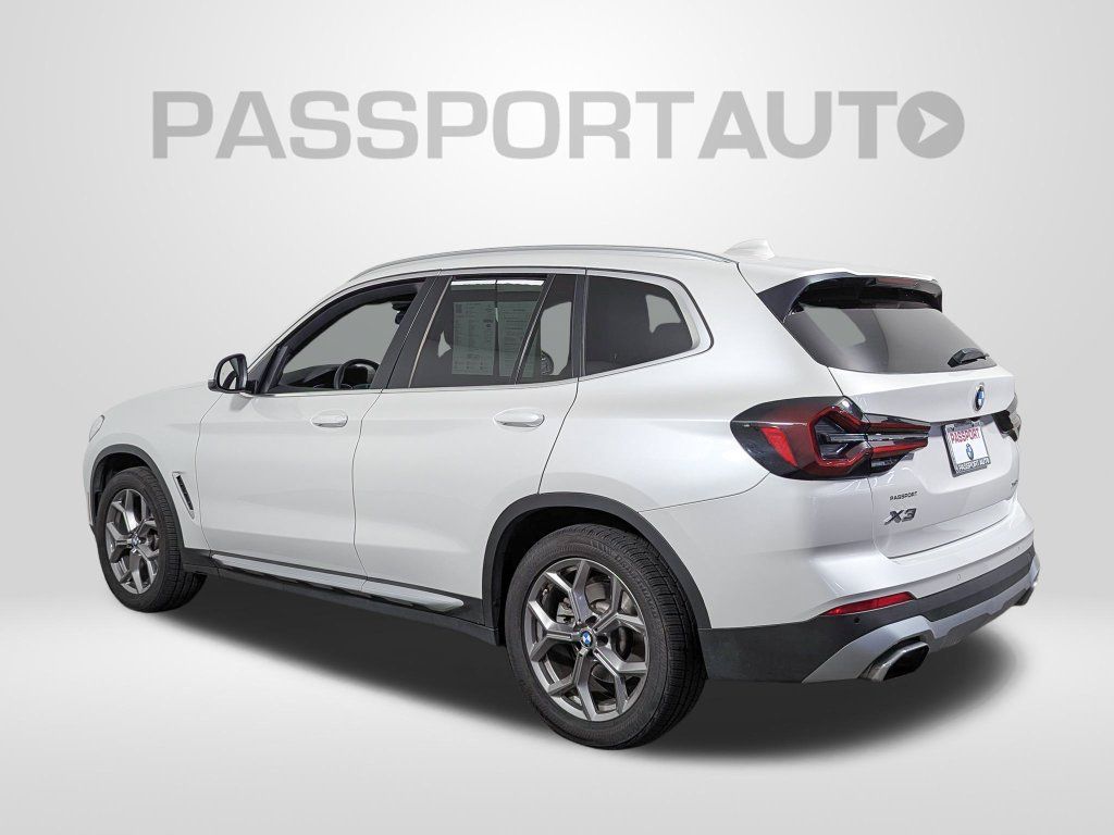Used 2022 BMW X3 xDrive30i w/ Premium Package AWD/4WD image 3