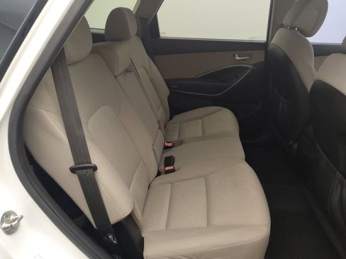 Used 2018 Hyundai Santa Fe SE FWD image 19