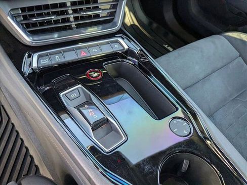 Used 2022 Audi e-tron GT Premium Plus image 12