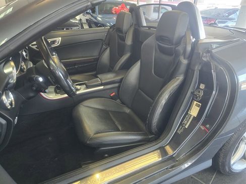 Used 2014 Mercedes-Benz SLK 250 image 9