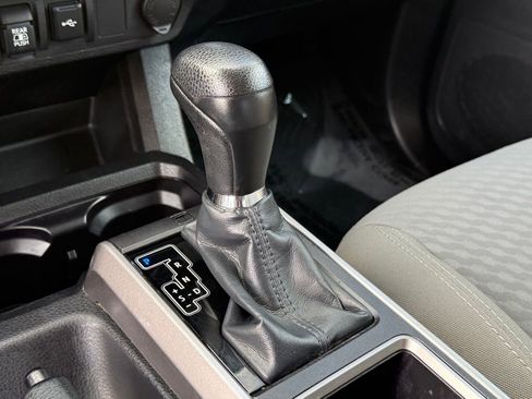 Certified 2022 Toyota Tacoma SR5 w/ Technology Package image 24