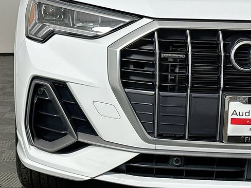 Used 2025 Audi Q3 2.0T Premium w/ Convenience Package image 16