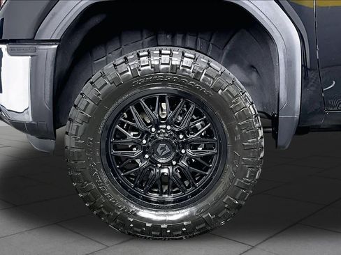 Used 2025 GMC Sierra 2500 Pro w/ 1SA Pro Safety Plus Package AWD/4WD image 10