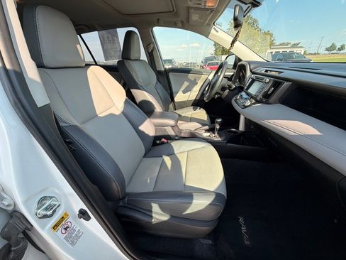 Used 2014 Toyota RAV4 Limited AWD/4WD image 15