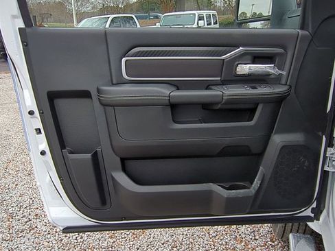 New 2026 RAM 4500 4x4 Regular Cab DRW image 23