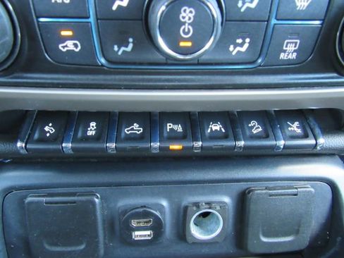 Used 2017 GMC Sierra 1500 Denali w/ Denali Ultimate Package image 42