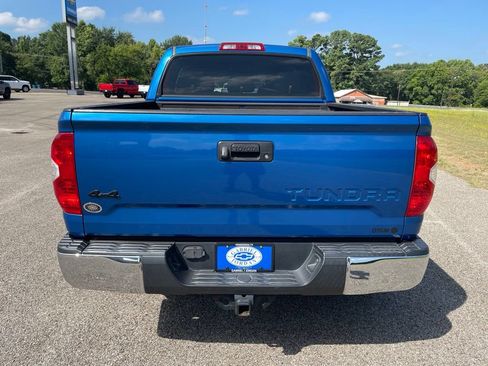 Used 2018 Toyota Tundra SR5 w/ SR5 Upgrade Package AWD/4WD image 5