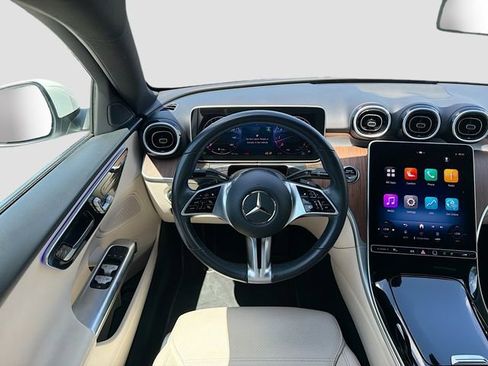Used 2025 Mercedes-Benz C 300 4MATIC Sedan image 18