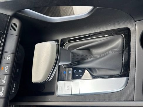 Certified 2025 Hyundai Elantra Sport FWD image 19