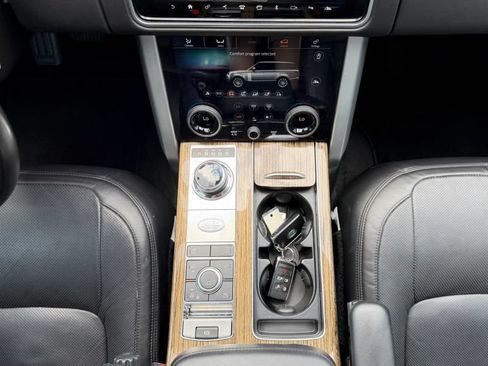 Used 2018 Land Rover Range Rover Supercharged AWD/4WD image 24