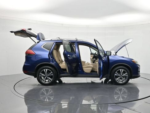 Used 2019 Nissan Rogue SV w/ Premium Package FWD image 47