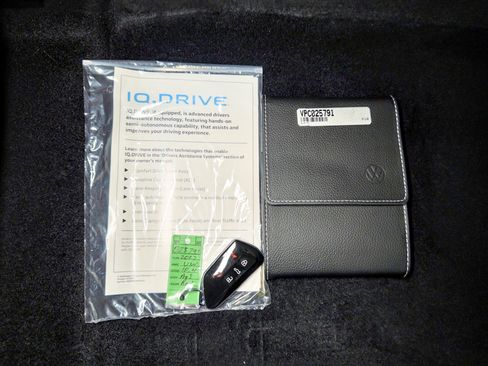 Used 2023 Volkswagen ID.4 Pro S AWD/4WD image 22