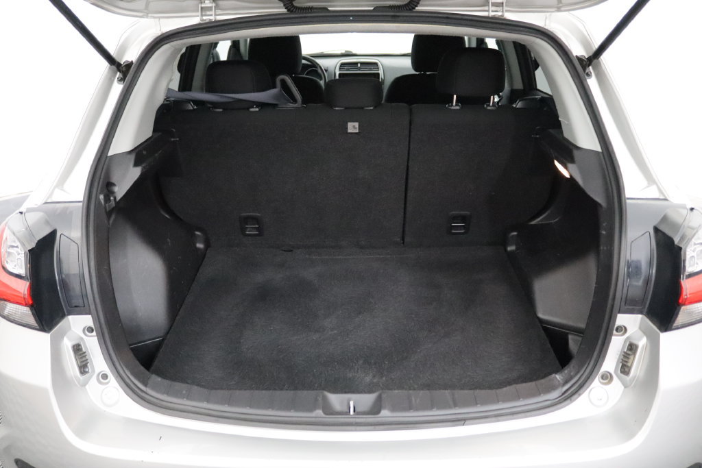 Used 2020 Mitsubishi Outlander Sport SE AWD/4WD image 28