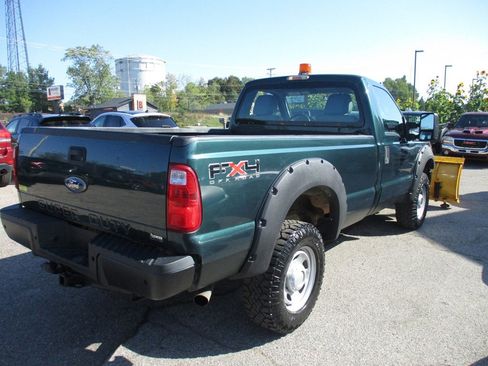 Used 2011 Ford F350 XL w/ FX4 Off Road Pkg image 2