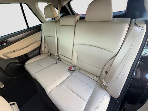 Used 2018 Subaru Outback 2.5i Limited AWD/4WD image 15