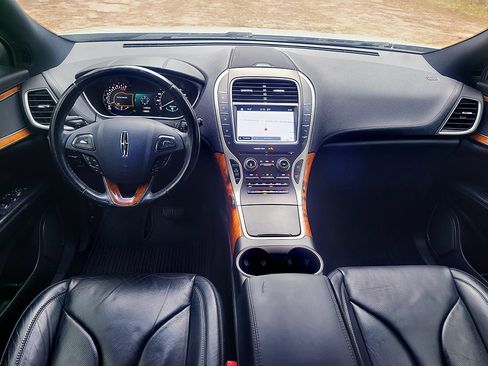 Used 2017 Lincoln MKX Reserve image 30