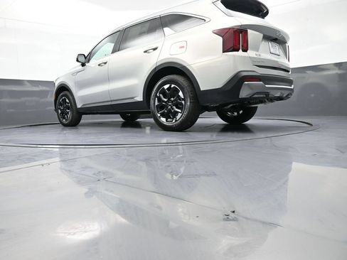 New 2026 Kia Sorento S FWD image 33