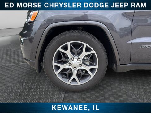 Used 2019 Jeep Grand Cherokee Overland AWD/4WD image 14