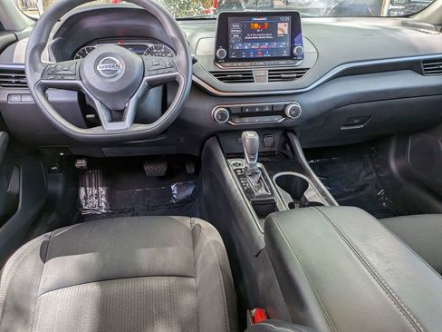 Used 2021 Nissan Altima 2.5 SV FWD image 32
