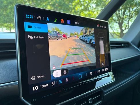 New 2025 Volkswagen ID. Buzz Pro S RWD image 18