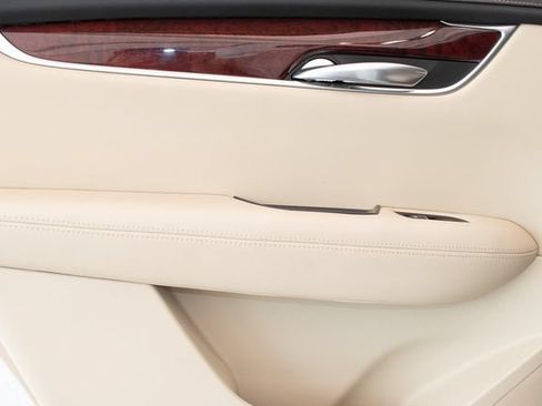 Used 2019 Cadillac XT5 Luxury FWD image 18