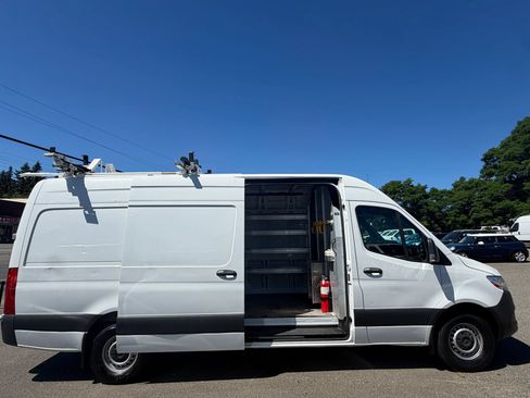 Used 2021 Mercedes-Benz Sprinter 2500 w/ Driver Convenience Package image 19