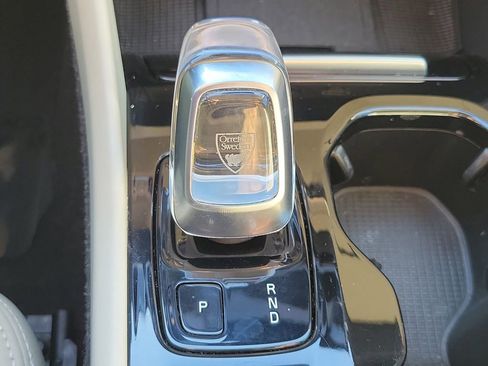 Used 2022 Volvo XC40 T4 Inscription w/ Protection Package image 29