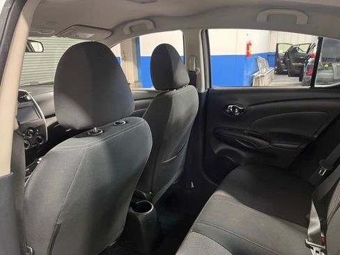 Used 2019 Nissan Versa SV image 17
