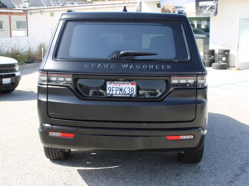 Used 2023 Jeep Grand Wagoneer Series III w/ Rear Seat Video Group 1 AWD/4WD image 5