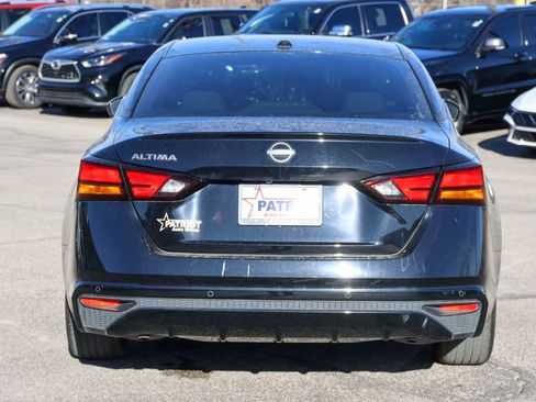 Used 2025 Nissan Altima 2.5 SV FWD image 4
