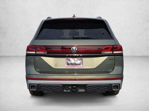 New 2026 Volkswagen Atlas Peak Edition AWD/4WD image 8