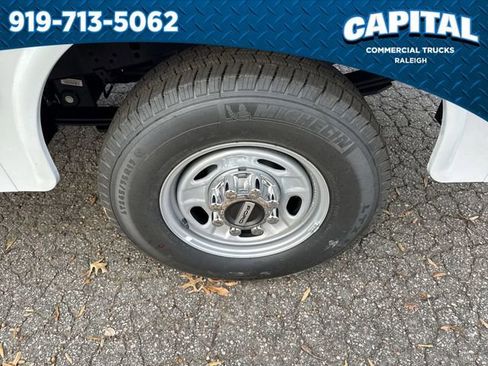 New 2026 Ford F250 XL w/ XL Chrome Package image 13