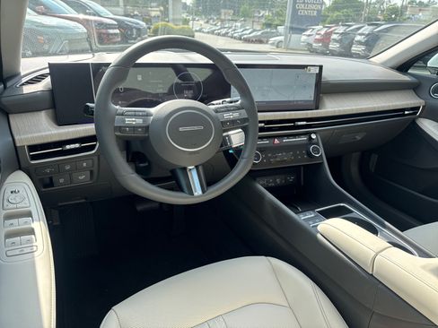 New 2025 Hyundai Sonata Limited image 14