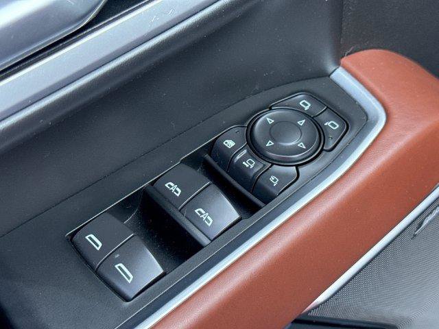 Used 2026 GMC Sierra 3500 Denali Ultimate AWD/4WD image 15