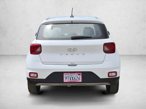 Certified 2025 Hyundai Venue SE FWD image 7
