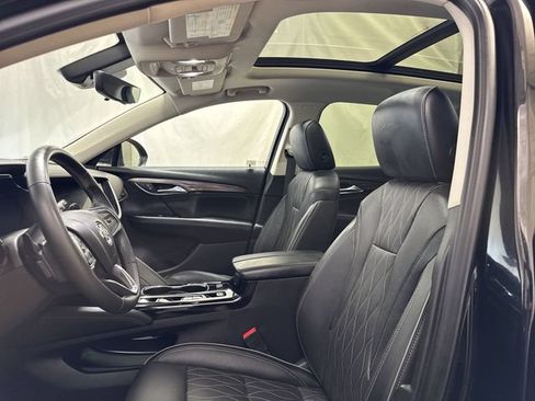 Certified 2021 Buick Envision Avenir w/ Technology Package II AWD/4WD image 11