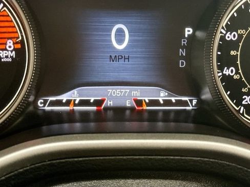 Used 2017 Jeep Cherokee Limited AWD/4WD image 12