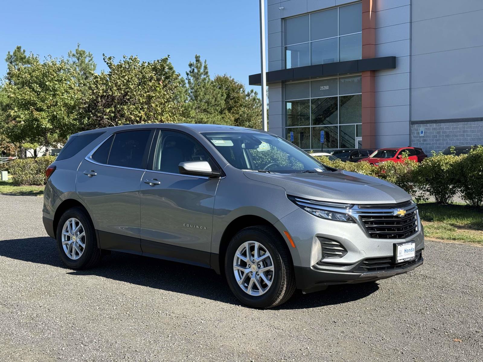 Used 2023 Chevrolet Equinox LT AWD/4WD image 1