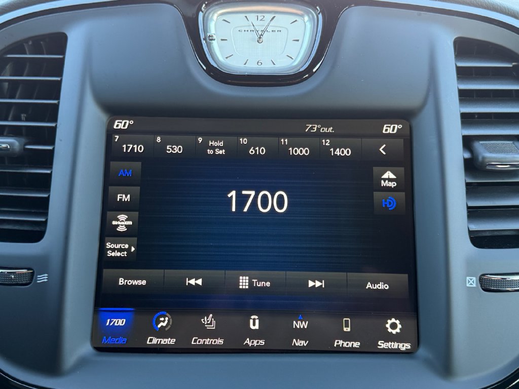 Used 2023 Chrysler 300 C RWD image 14