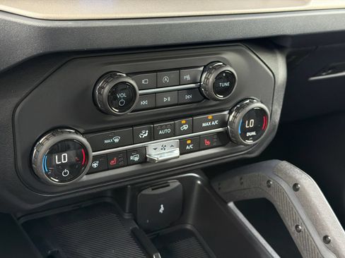 New 2026 Ford Bronco Outer Banks w/ Sasquatch Package AWD/4WD image 28
