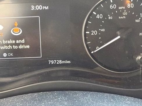 Used 2023 Nissan Kicks SR w/ SR Premium Package FWD image 7